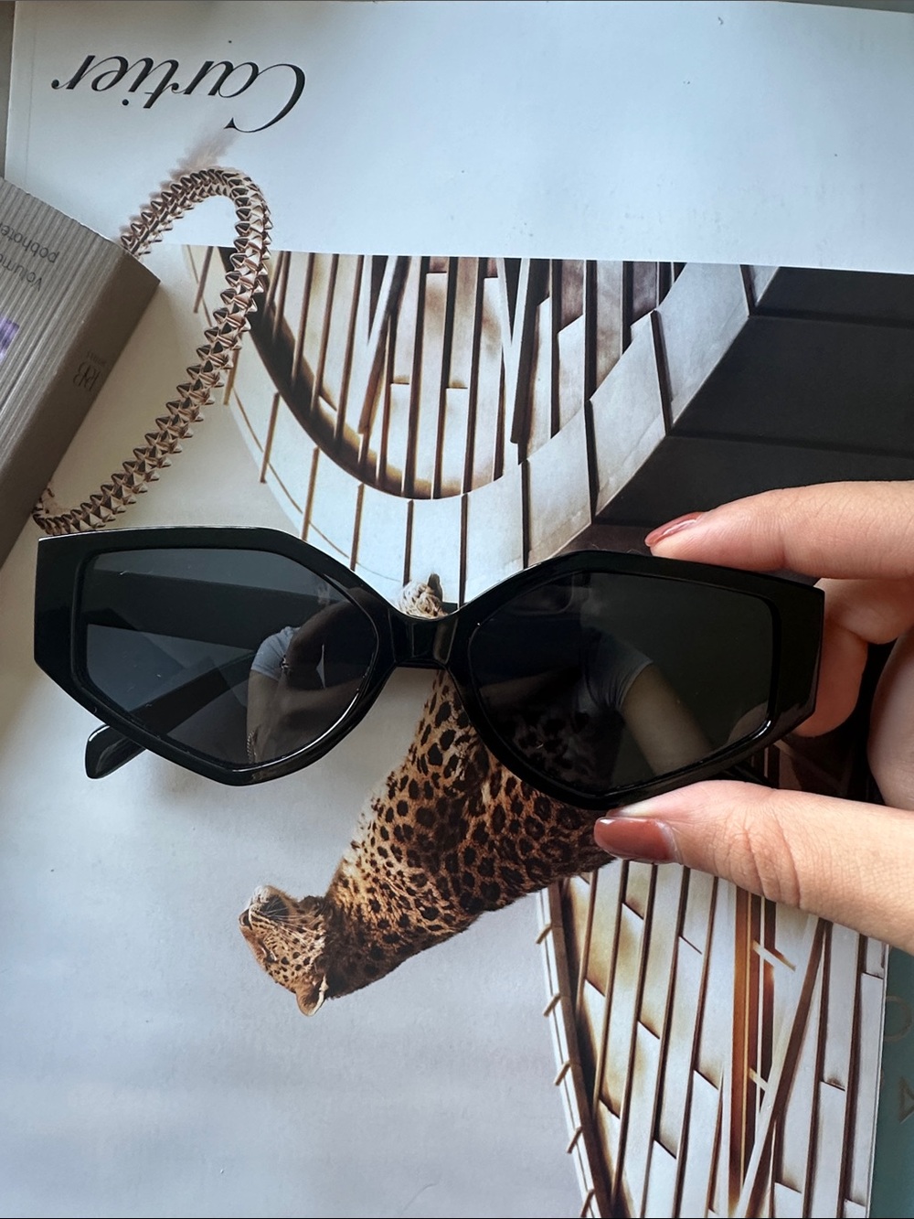 Super cute Black Cat-Eye Sunglasses 🕶️